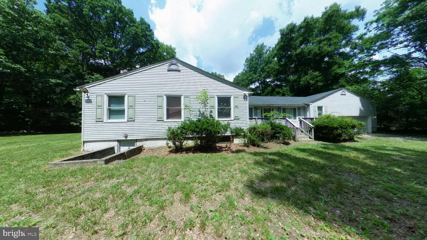 2667 Evergreen Road photo 2