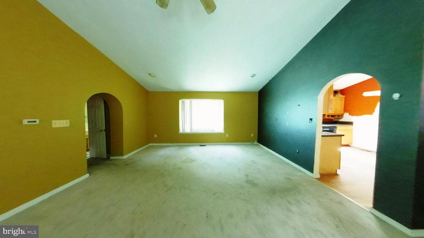 2667 Evergreen Road photo 9