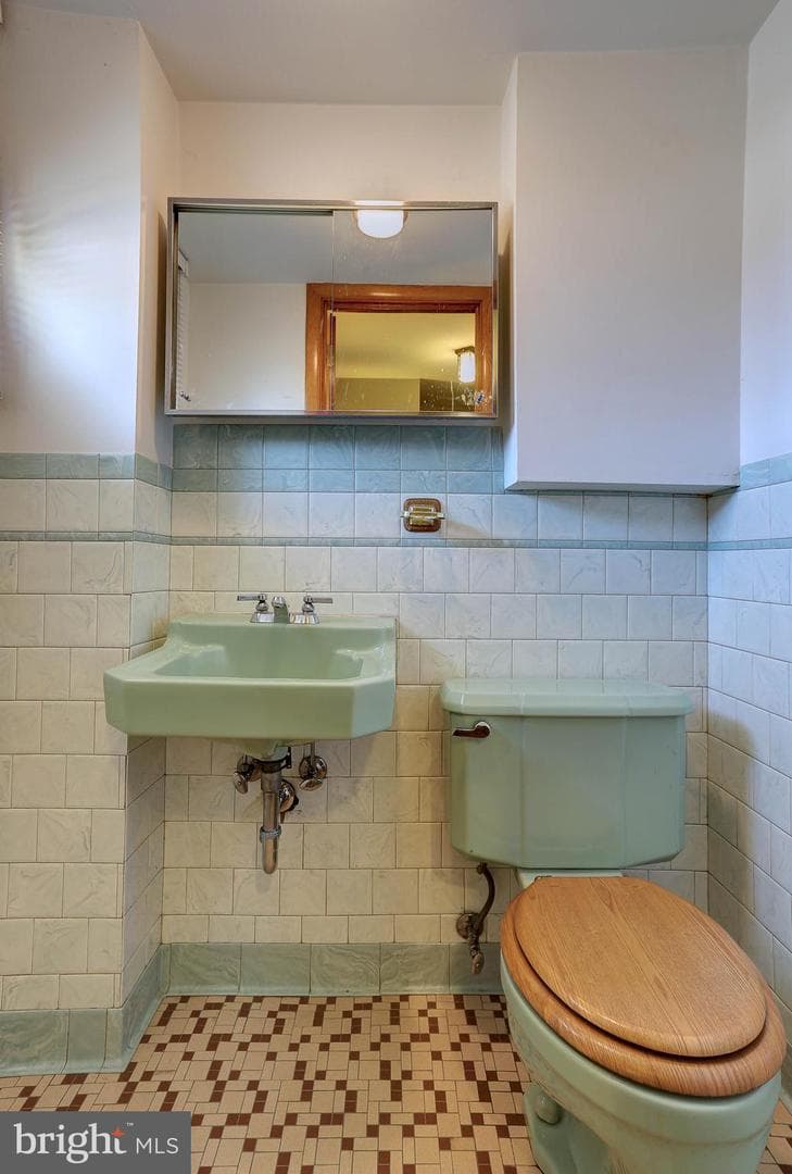 8434 Bay Drive photo 27