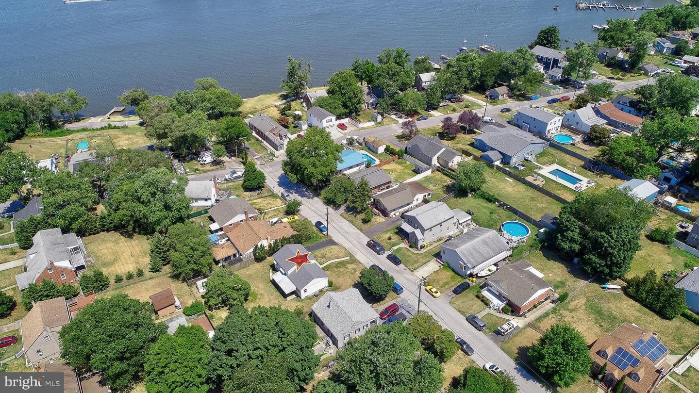 8434 Bay Drive photo 5