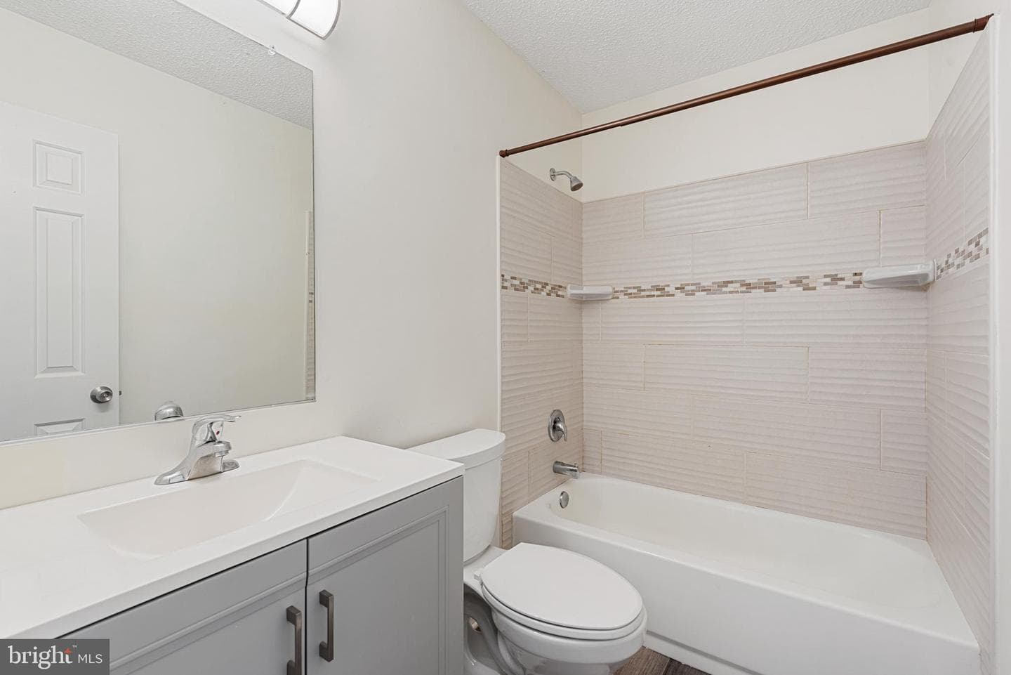 954 Seahorse Court photo 12