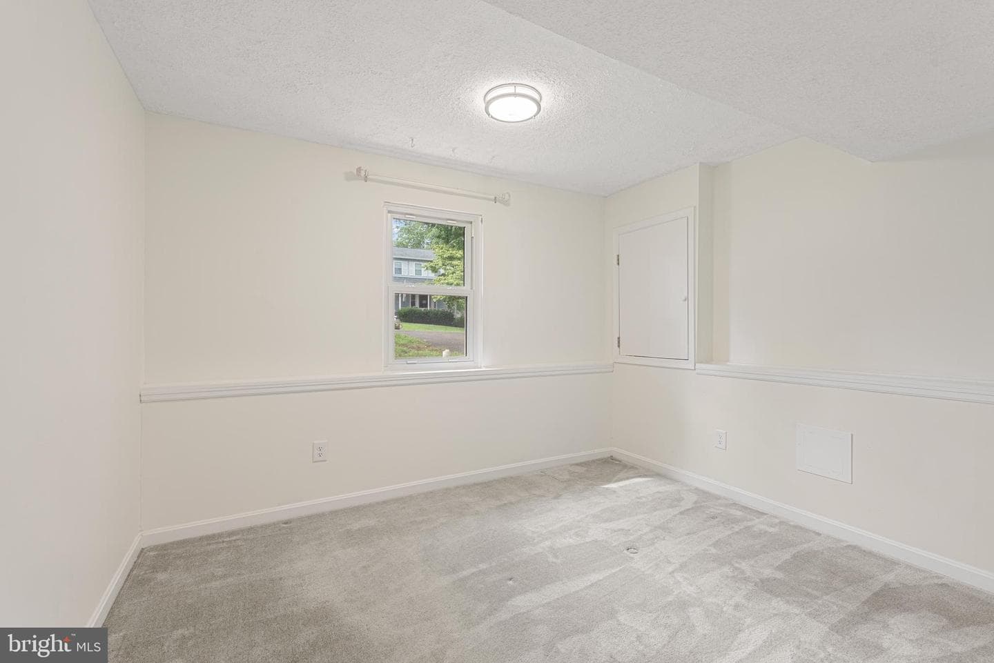 954 Seahorse Court photo 6