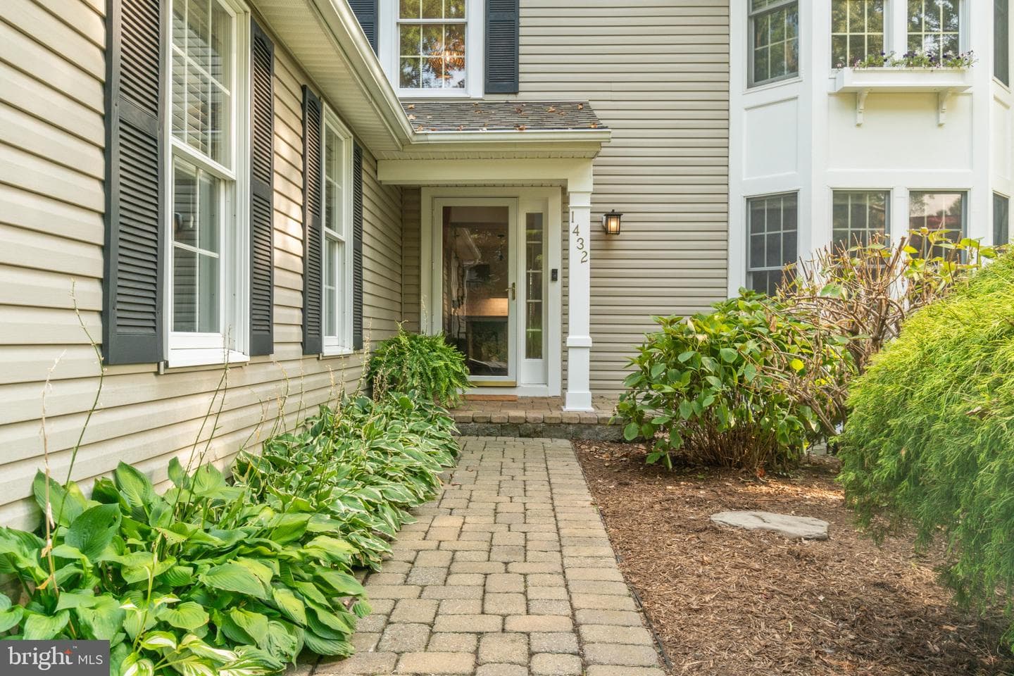 1432 Oak Bluff Road photo 2