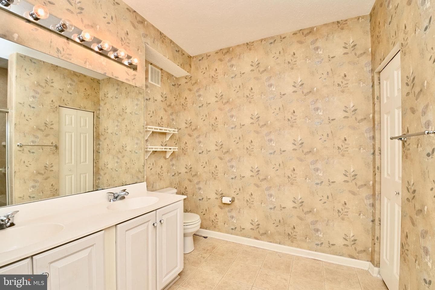 2496 Amber Orchard Court E #202 photo 25