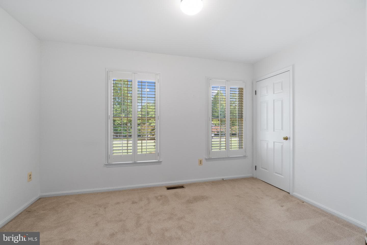 5 Poplar Point Road photo 26