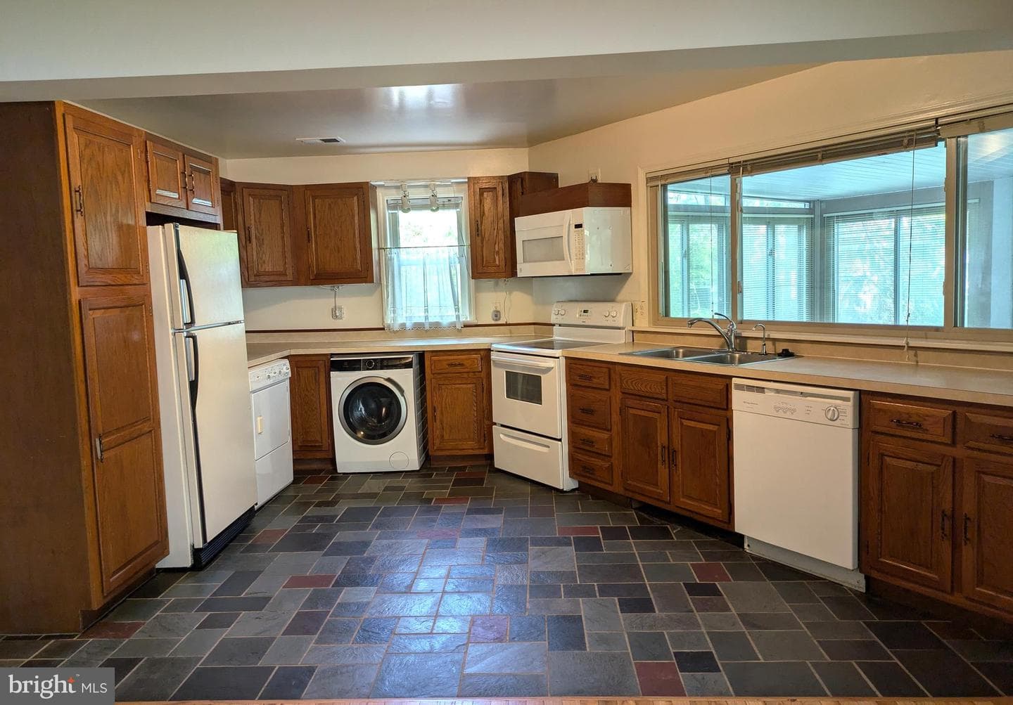 132 Monticello Avenue photo 13