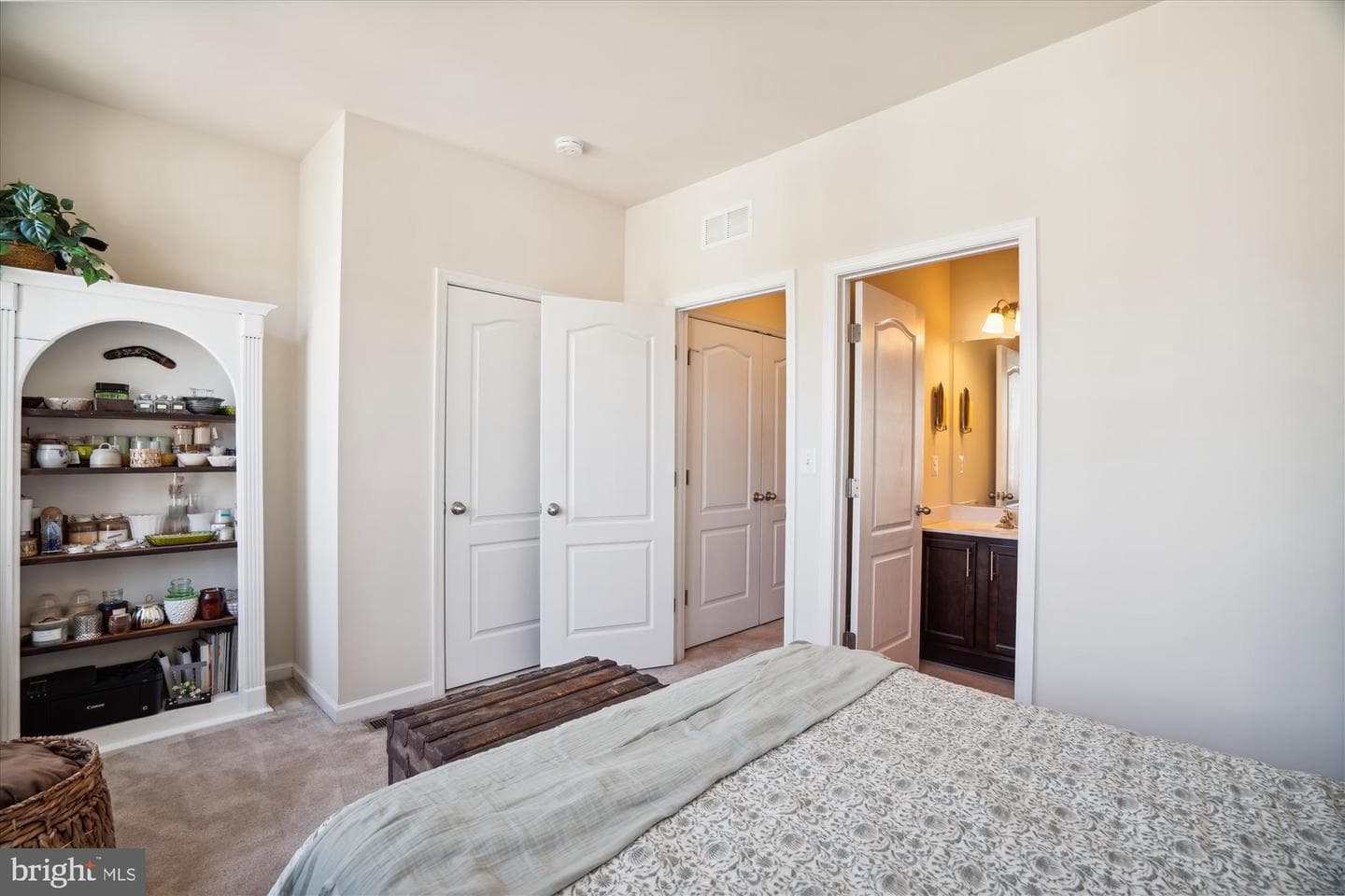 8148 Hollow Court photo 20