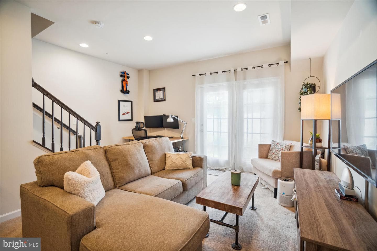 8148 Hollow Court photo 23