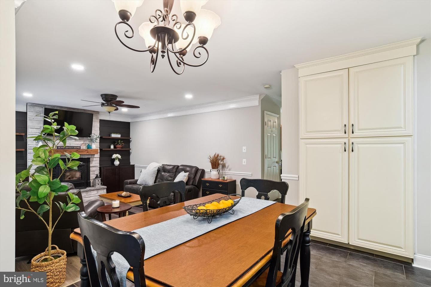 8117 Equestrian Drive photo 24