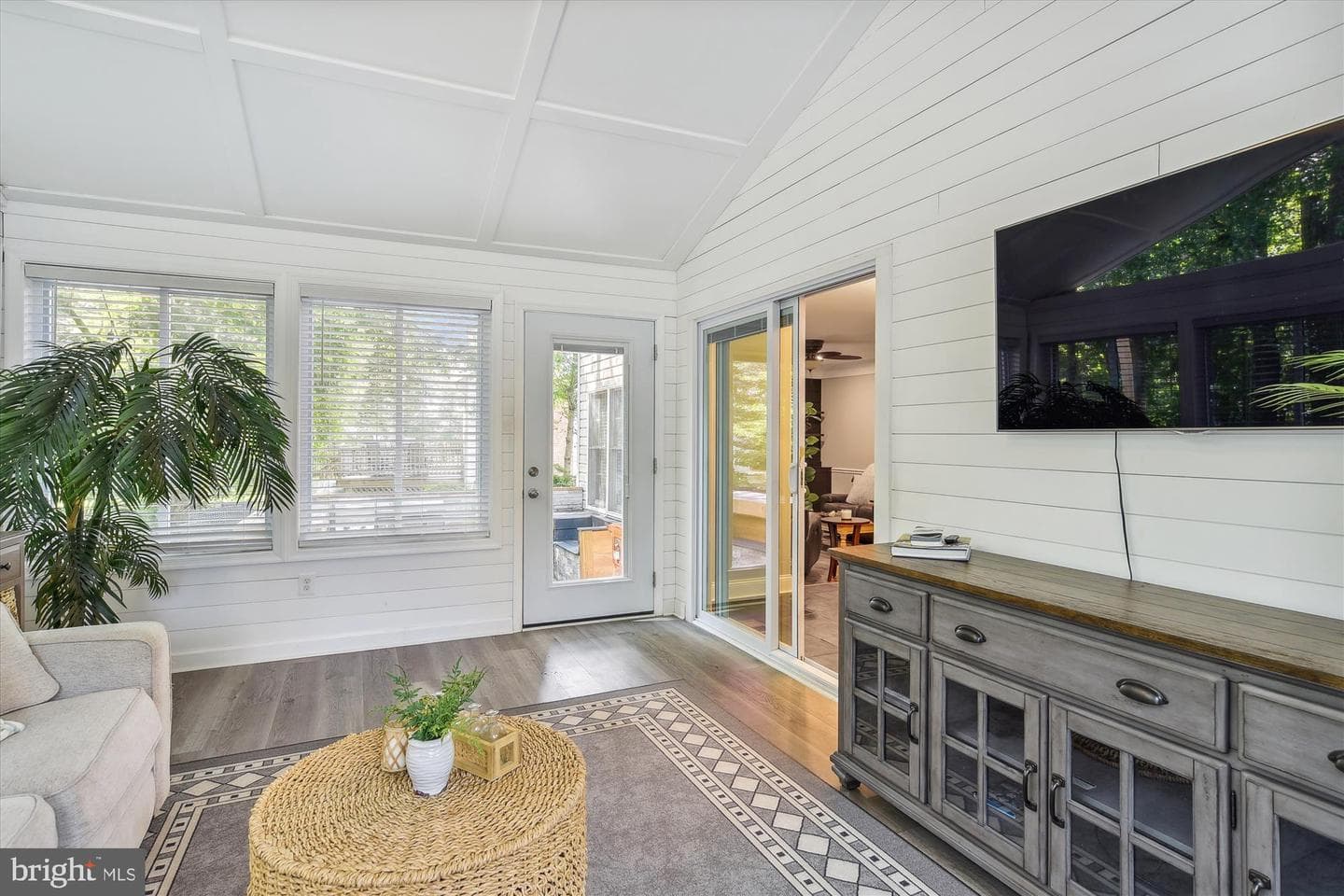 8117 Equestrian Drive photo 33