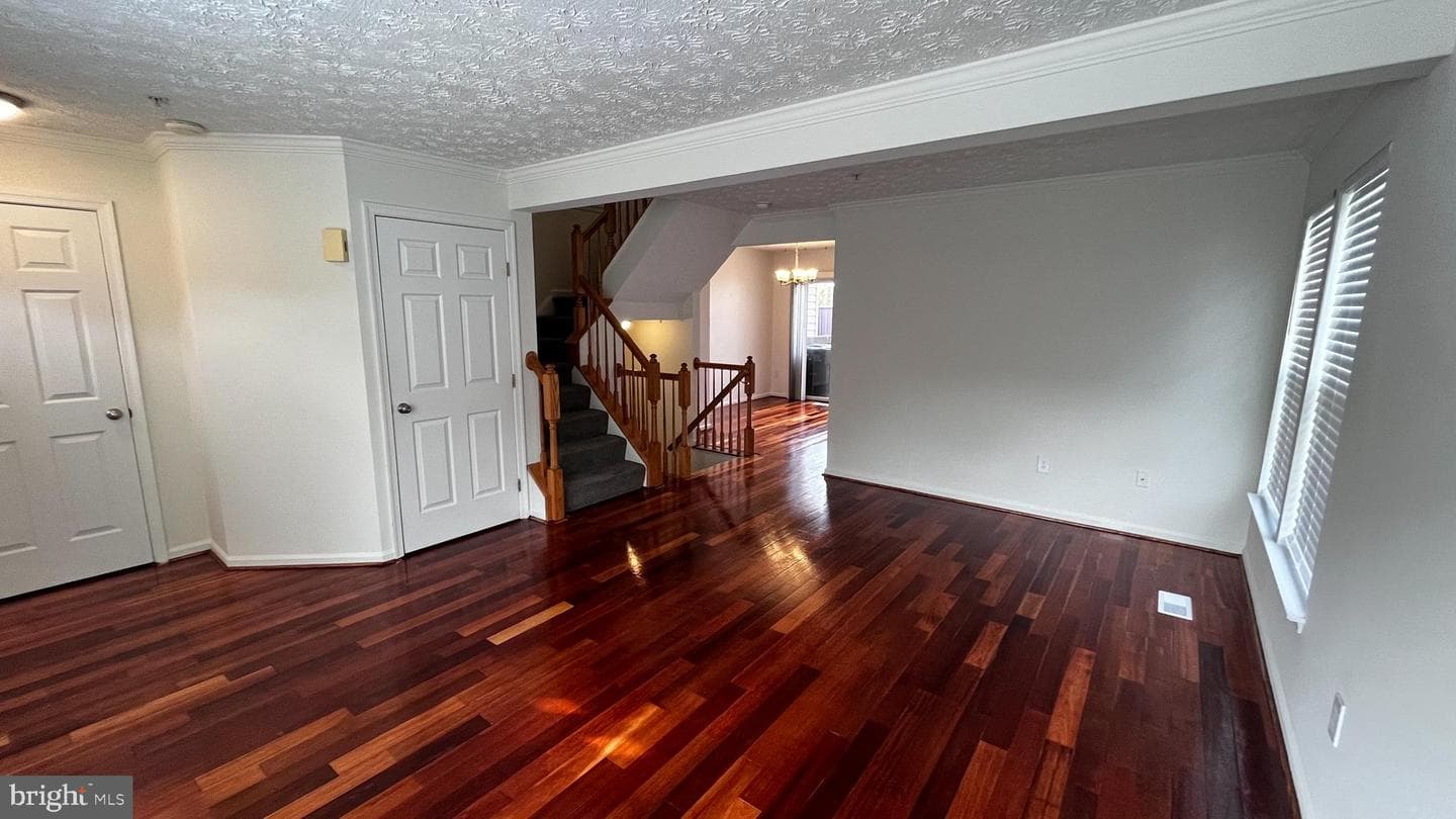 2713 Hickory Knoll Court photo 5