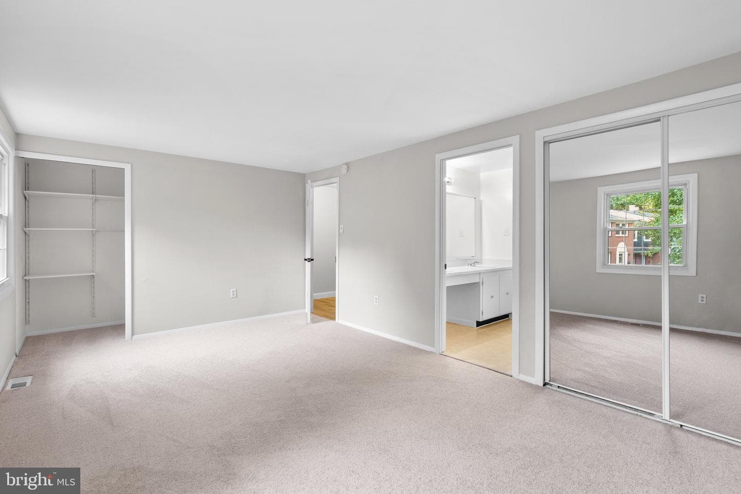 1736 Waldorf Court photo 33