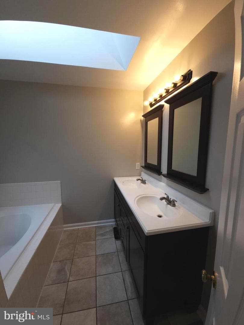 7903 Canter Court photo 31