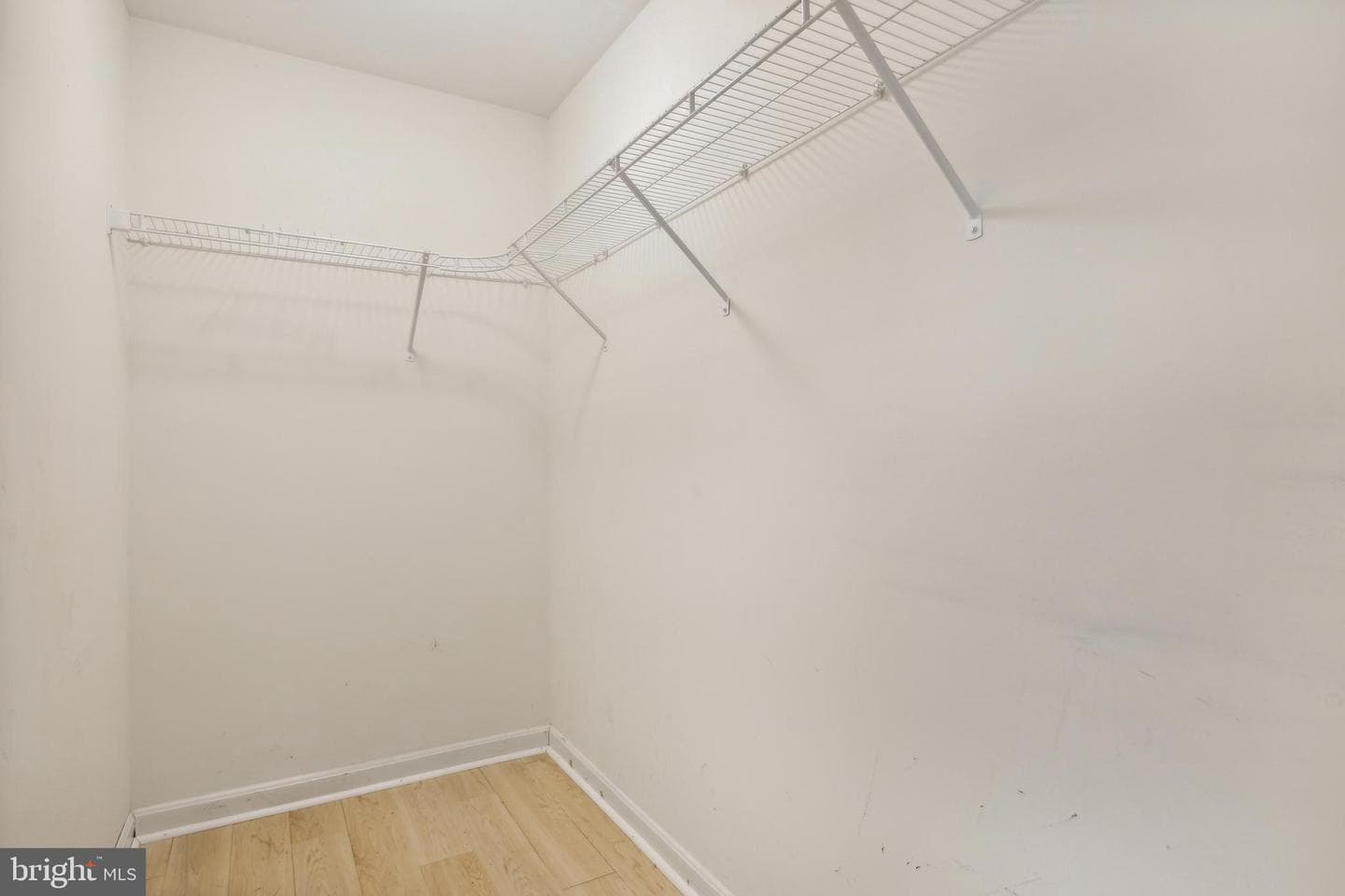 907 Boundary Avenue photo 59