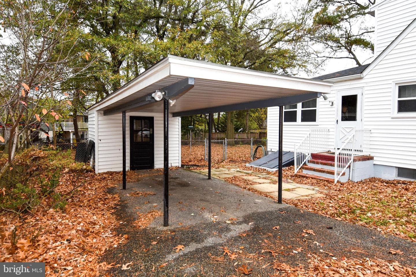 500 Dogwood Drive photo 41