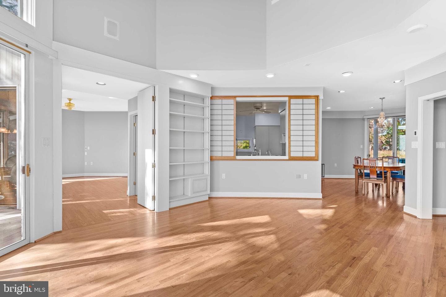 975 Bay Drive photo 17