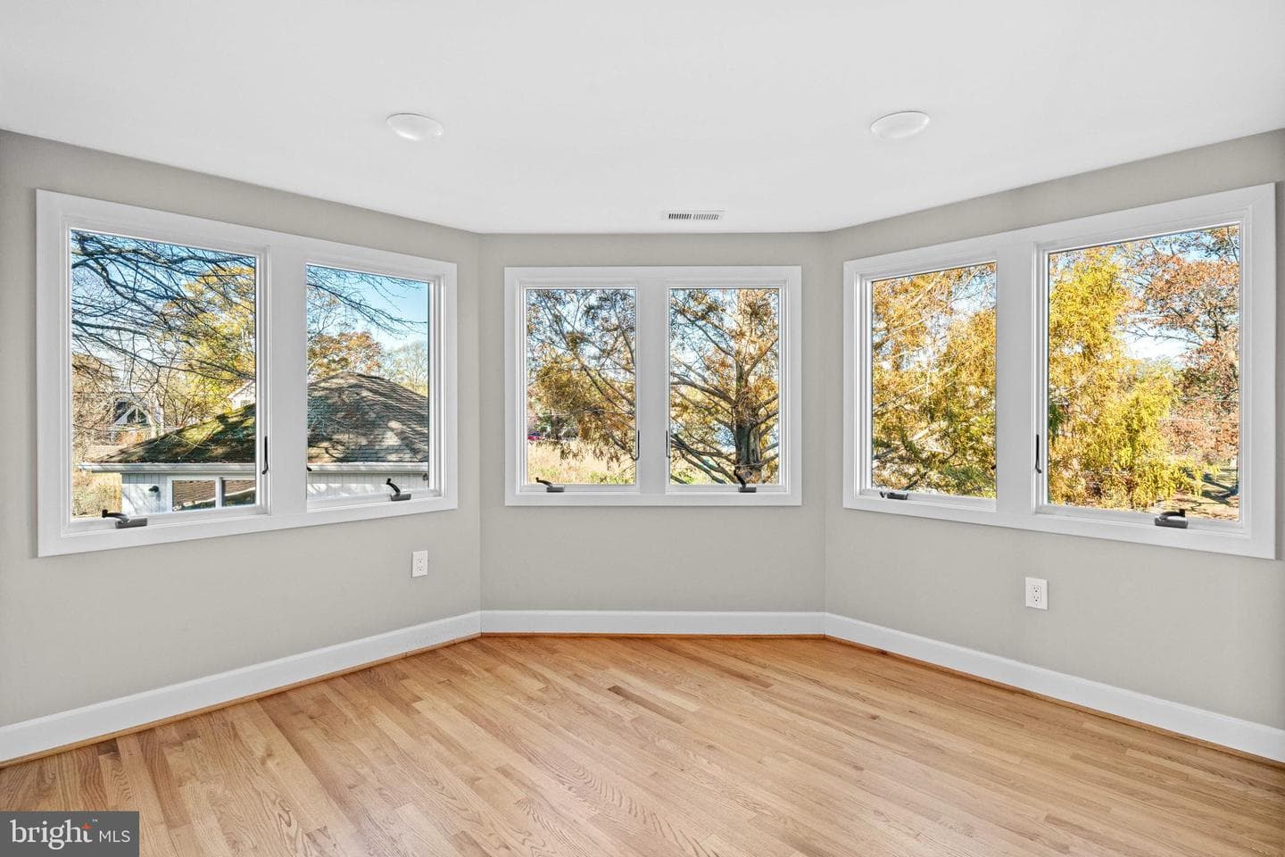 975 Bay Drive photo 26