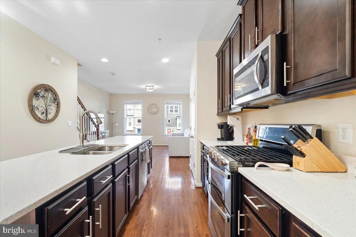 623 Quarterpath Way photo 8