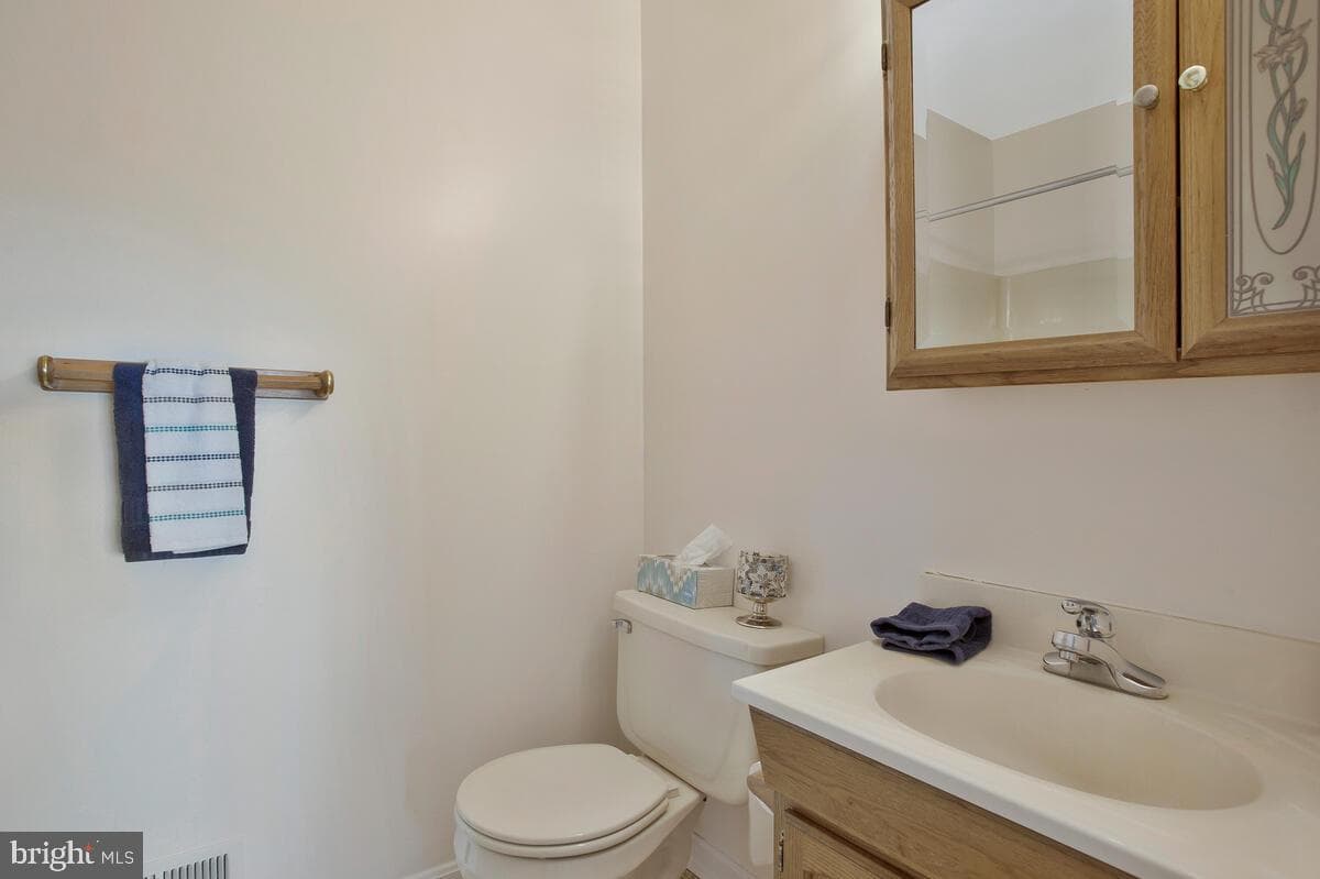 1165 Maple Avenue photo 17