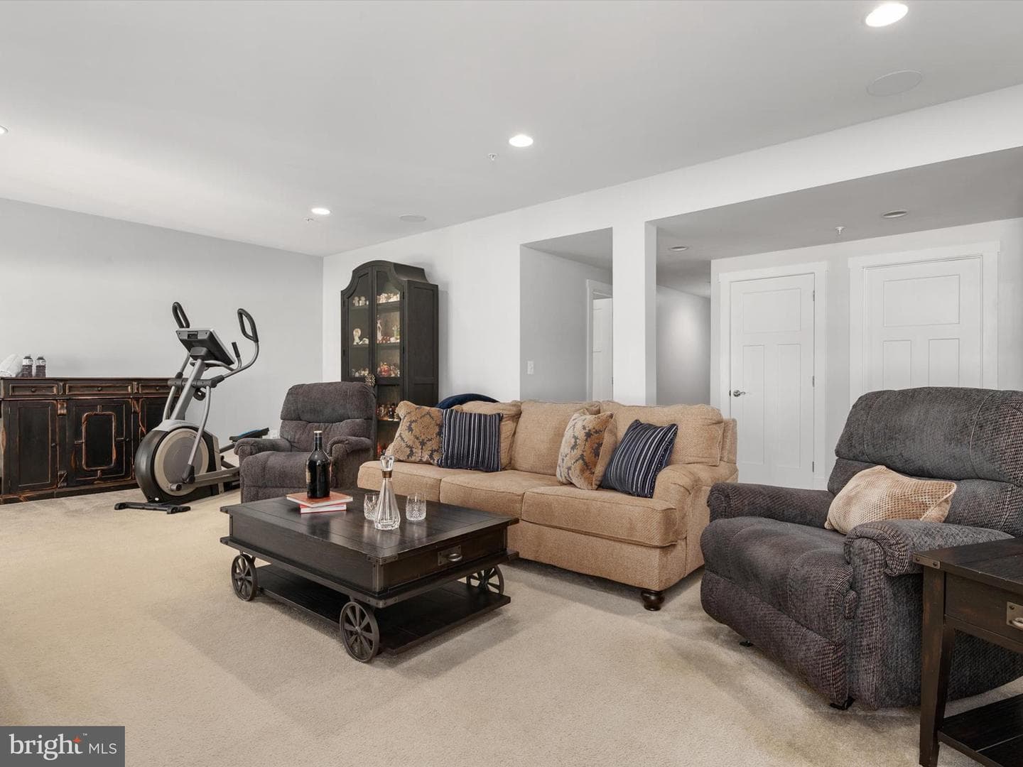 8237 Powers Drive photo 32