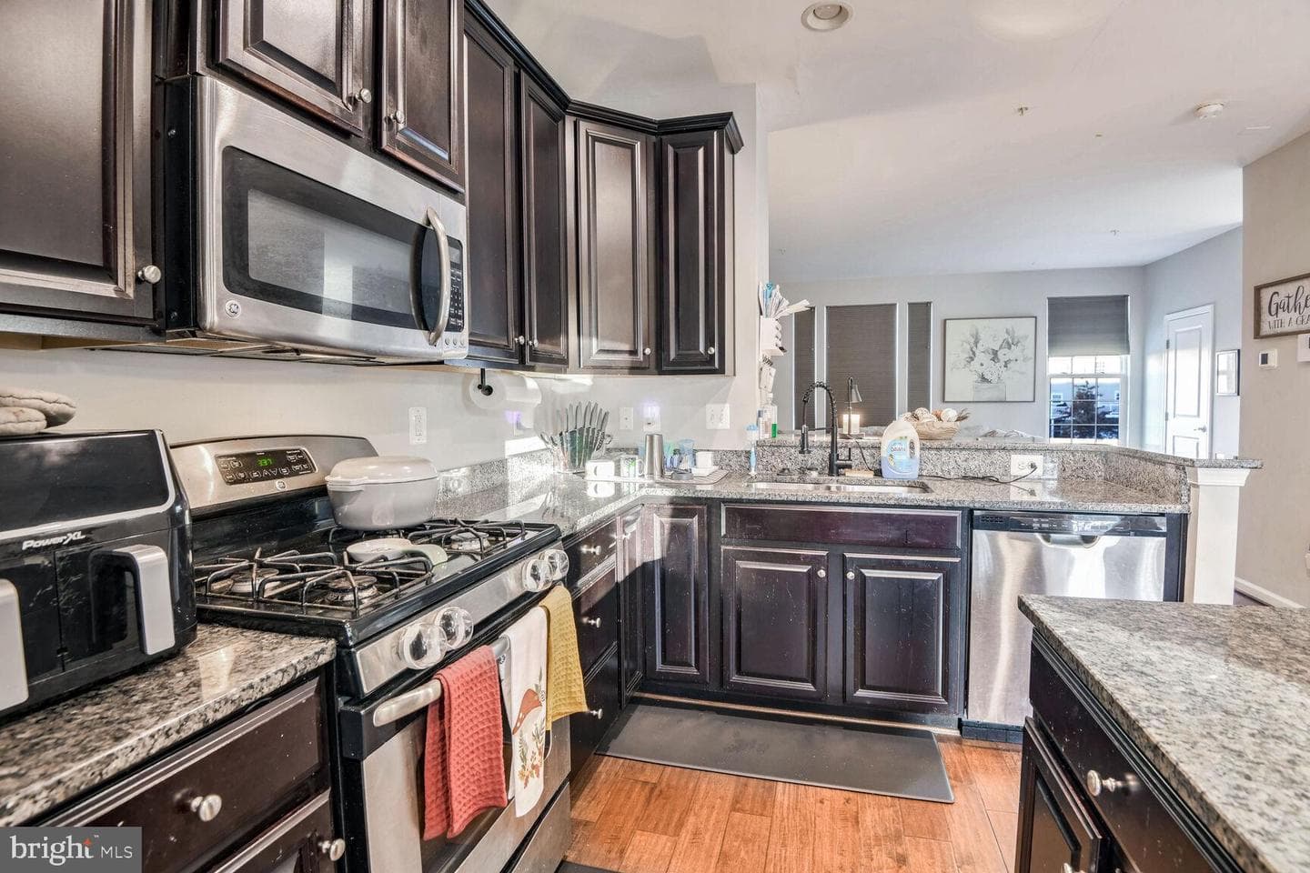 7638 Timbercross Lane photo 3