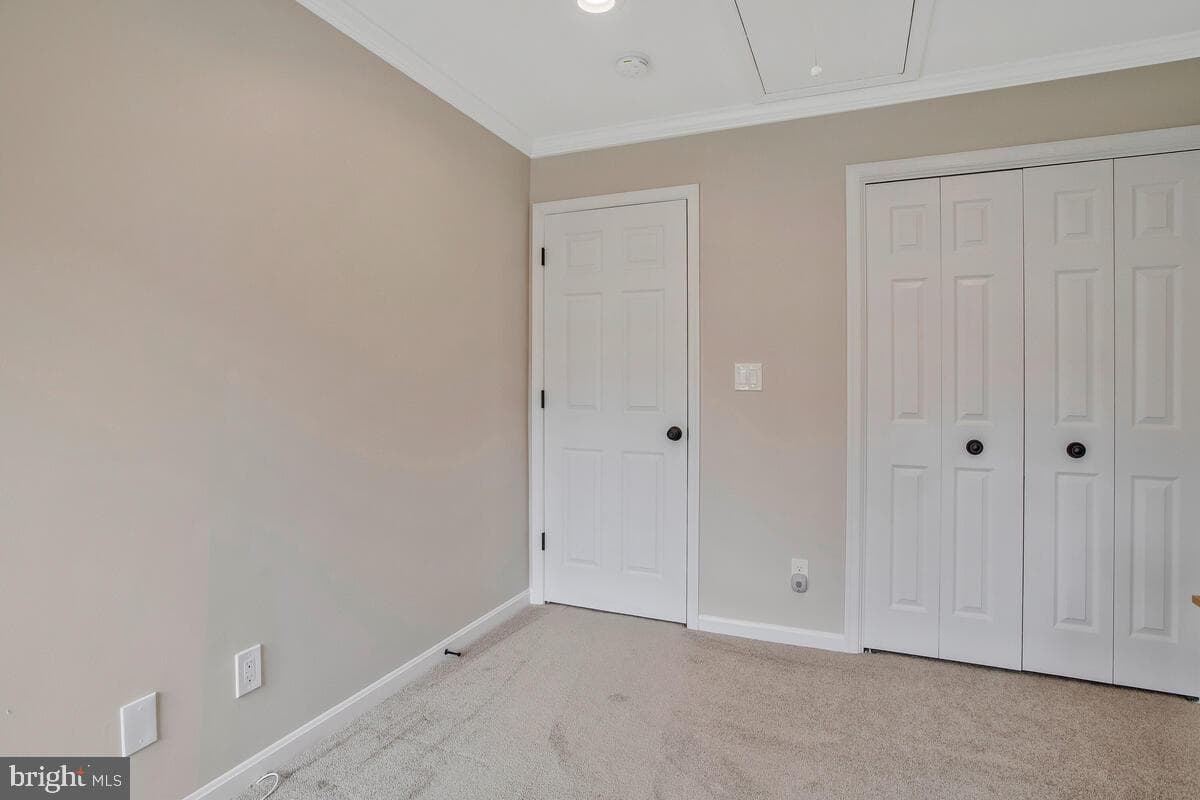 7639 Jeannine Avenue photo 41
