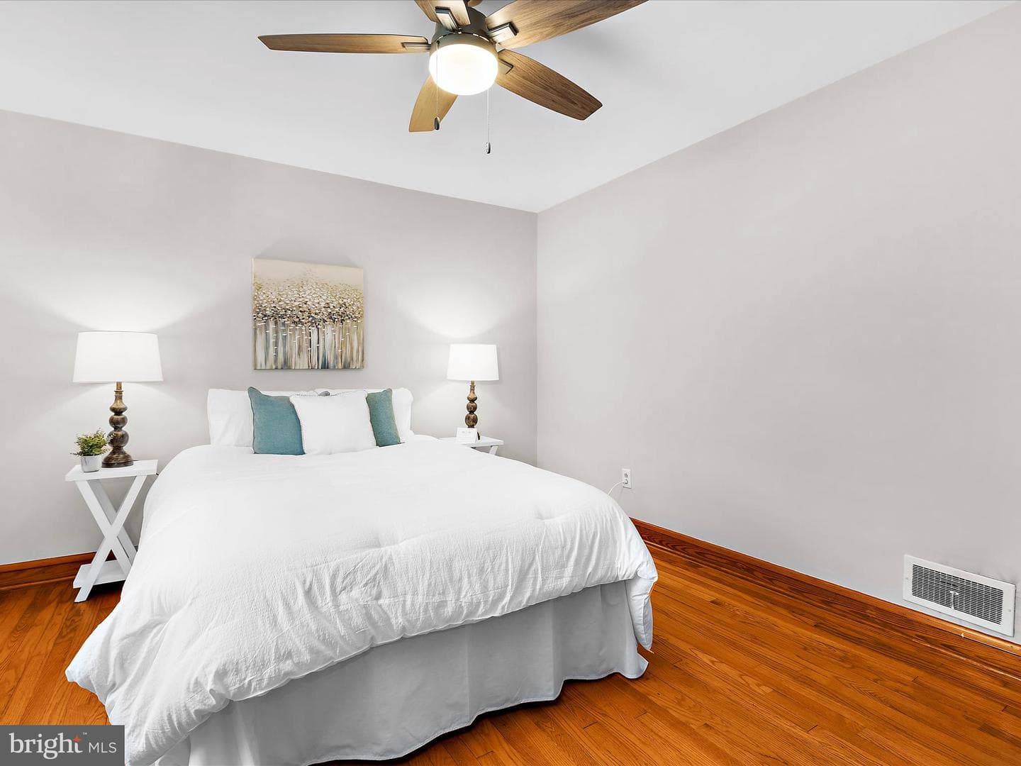 100 Sycamore Road photo 21