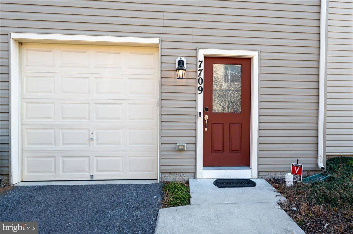 7709 Allen Wood Court photo 4