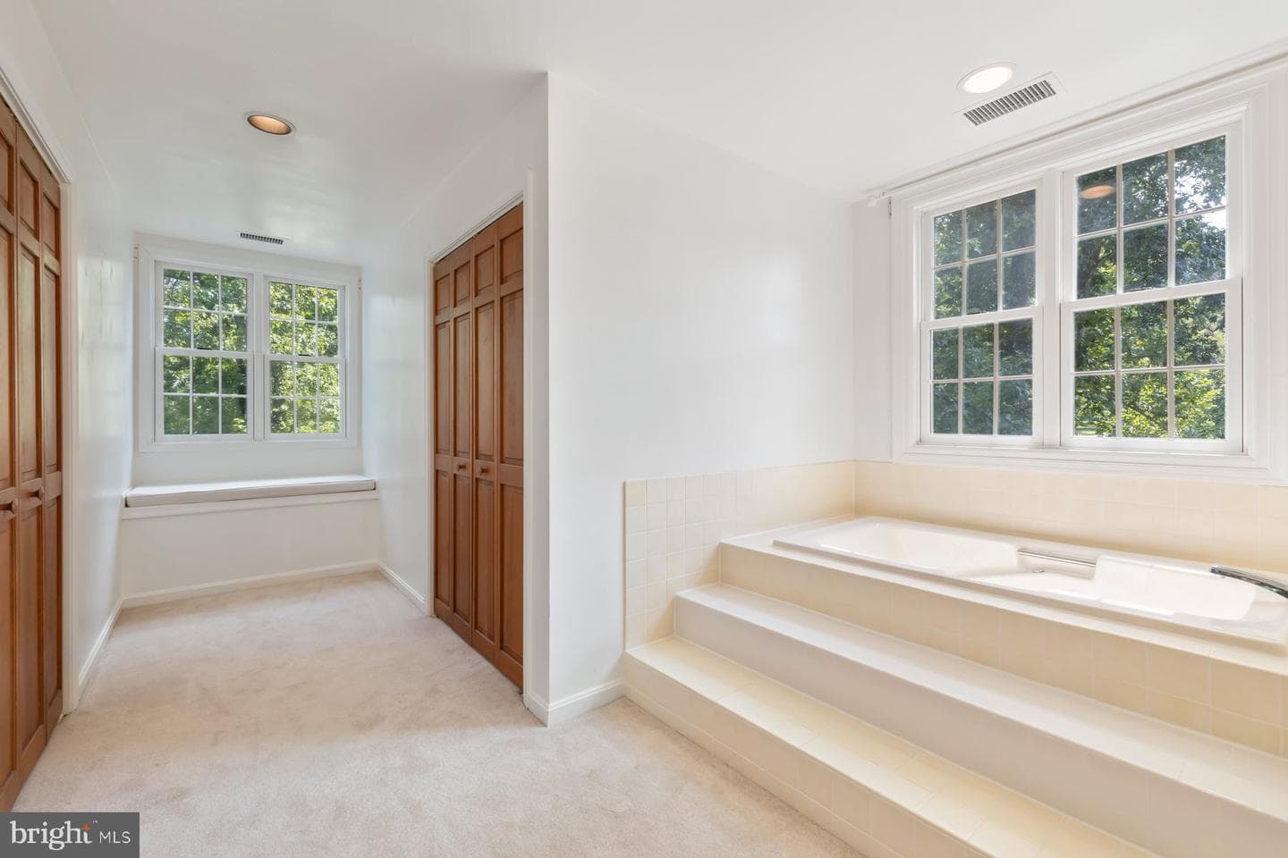 370 S River Landing Road #370 photo 28