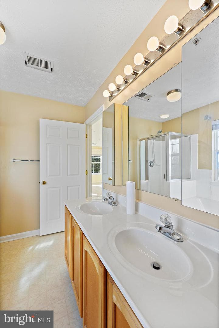 1646 Briarview Court #43 photo 15