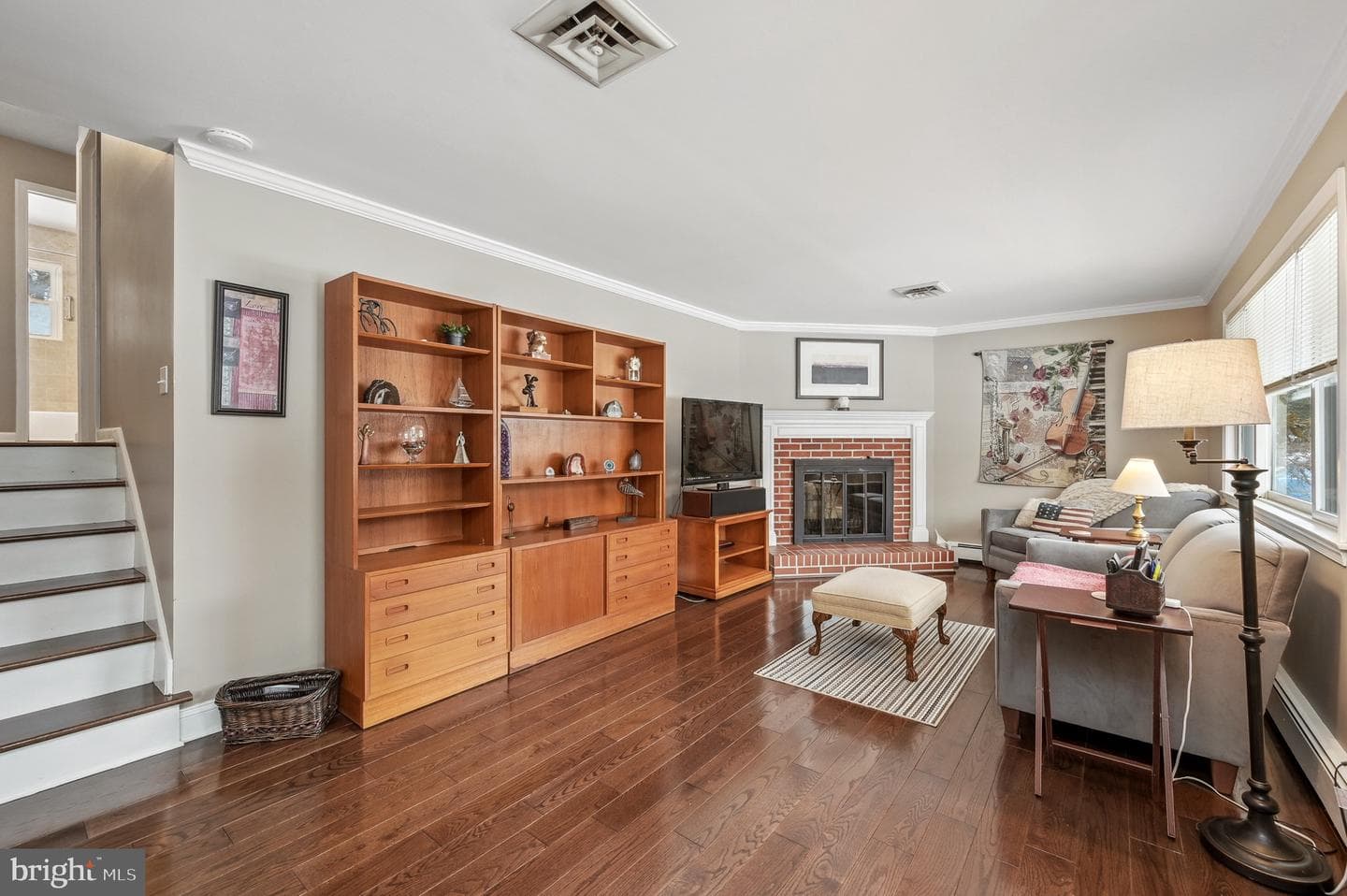 858 Stevenson Road photo 10
