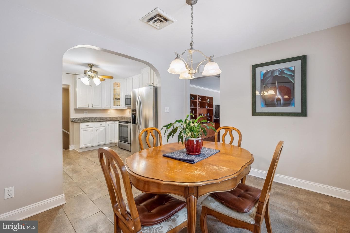 858 Stevenson Road photo 16