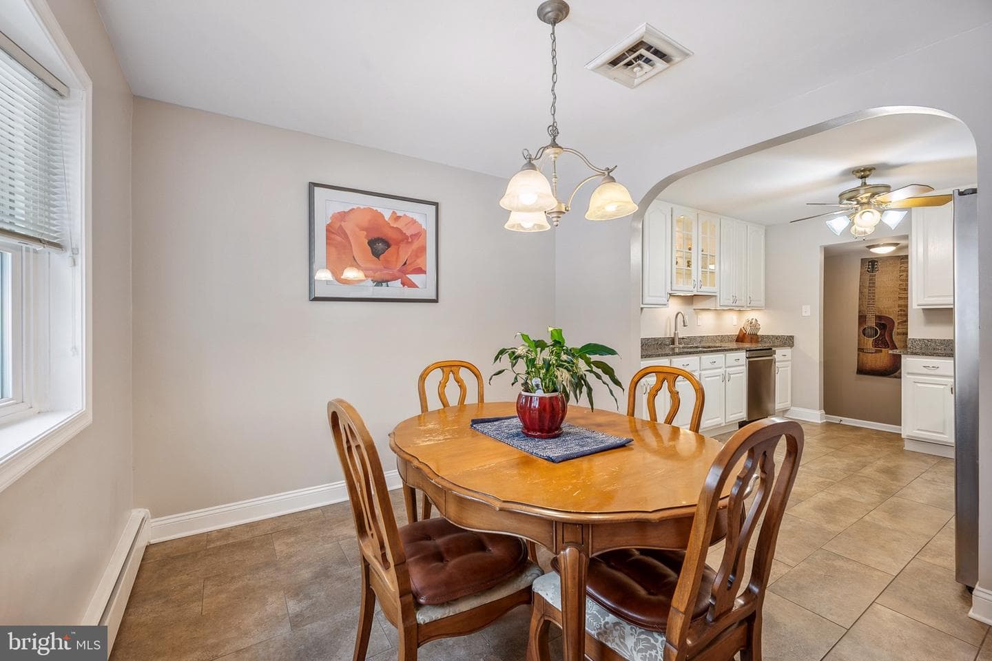 858 Stevenson Road photo 18