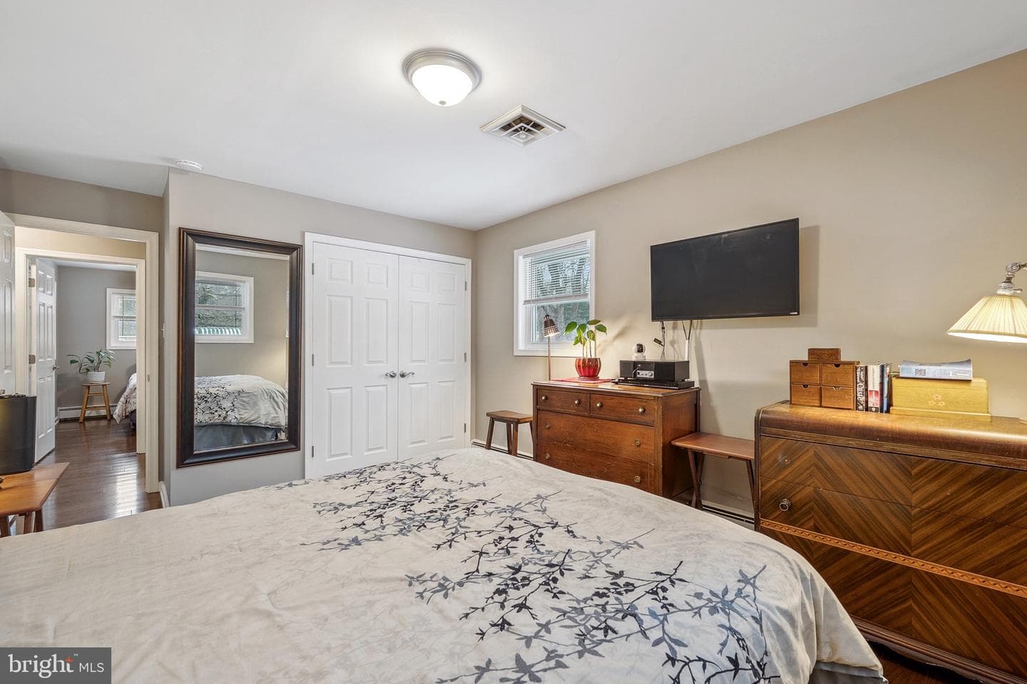 858 Stevenson Road photo 25