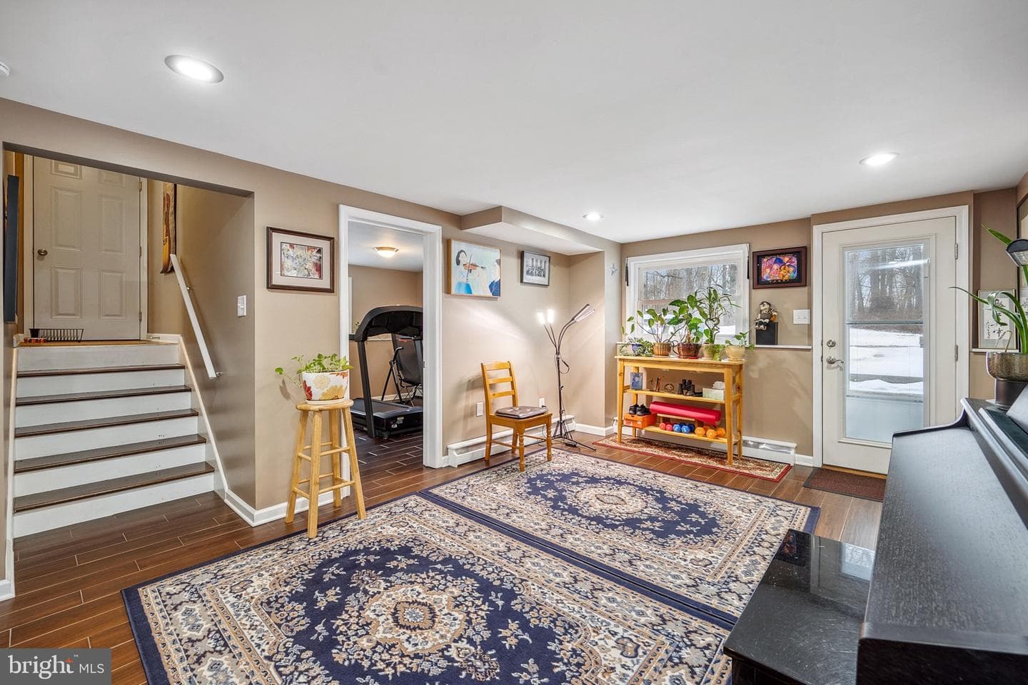 858 Stevenson Road photo 34
