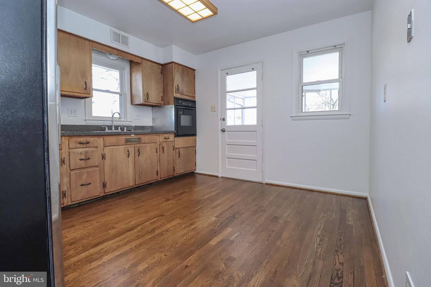 38 Redwood Road photo 8