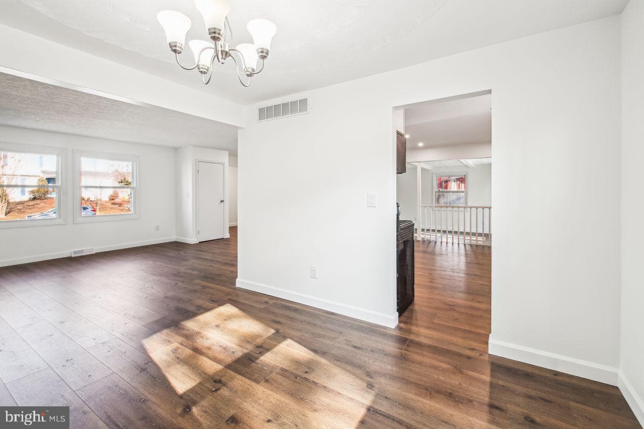 7903 Covington Avenue photo 11
