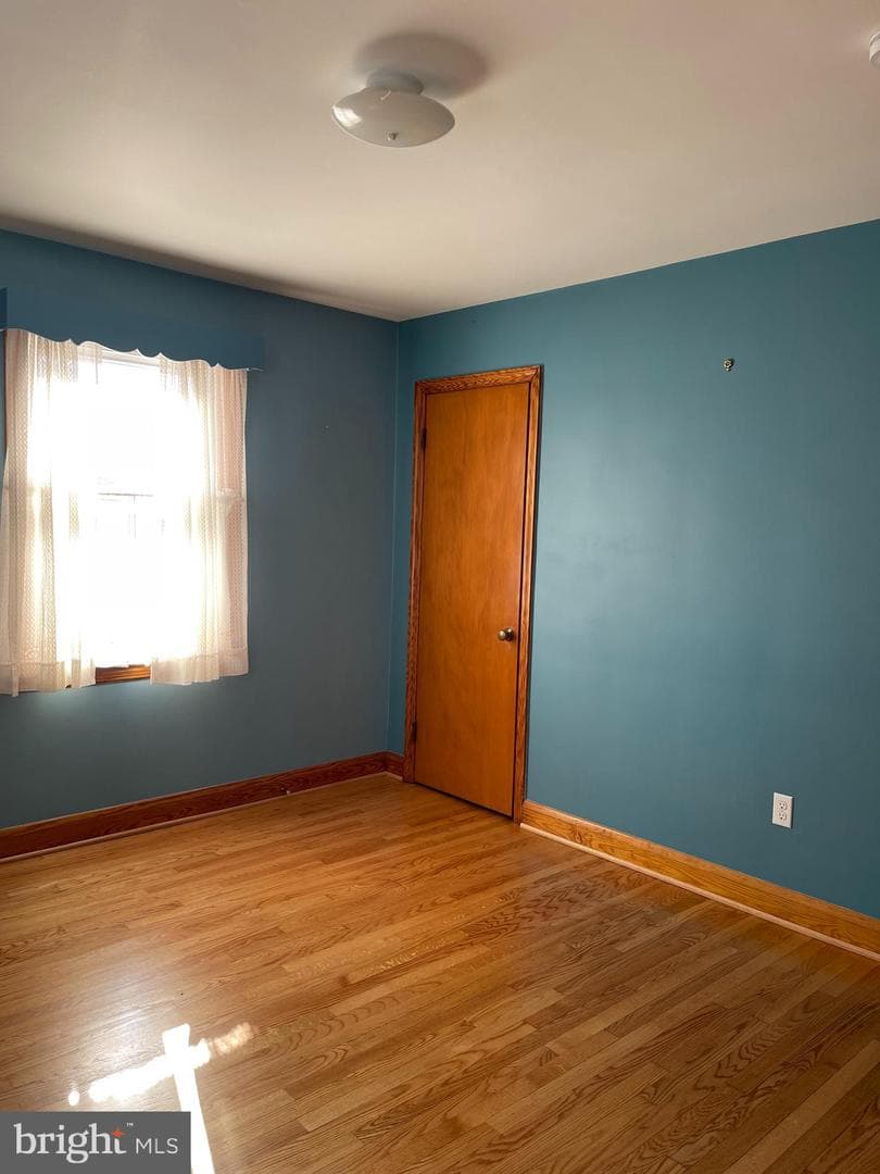 200 Phelps Avenue photo 14