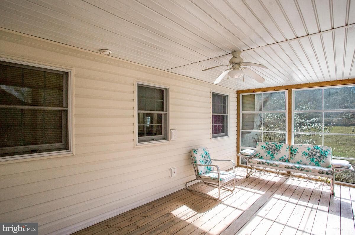 3660 N Carolina Avenue photo 29