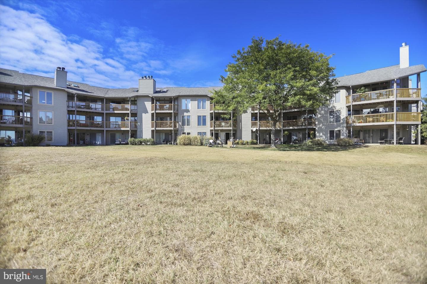 7028 Channel Village Court #101 photo 33