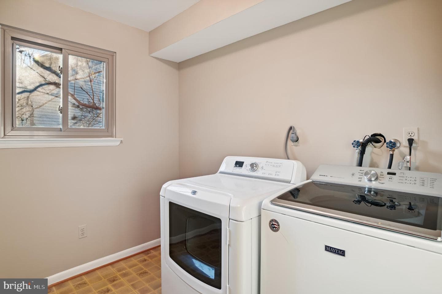 276 Capote Court W photo 23