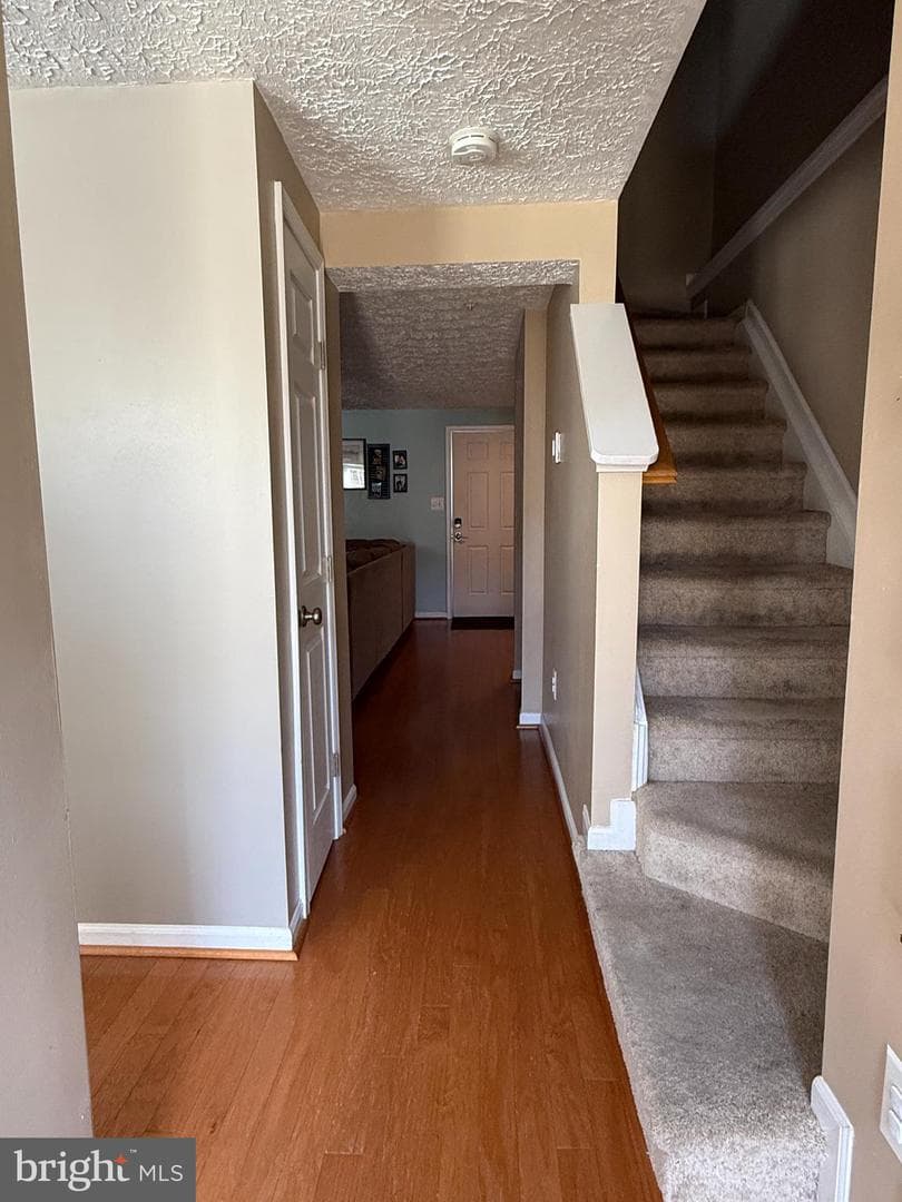 2253 Grand Court photo 4