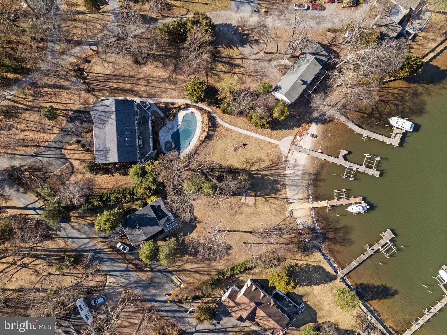 415 Edgewater Road photo 27