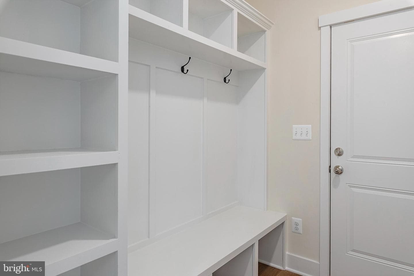 405 Alameda Parkway photo 33