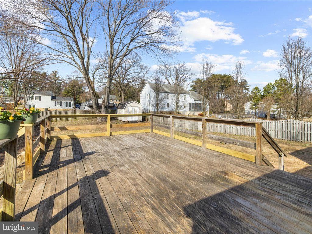 7806 Walnut Tree Road photo 18