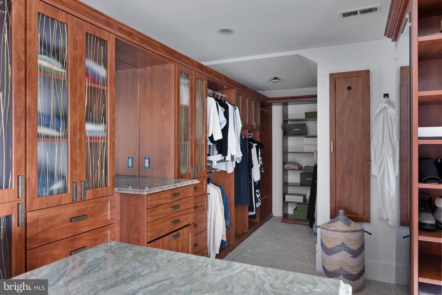 803 Coachway photo 63