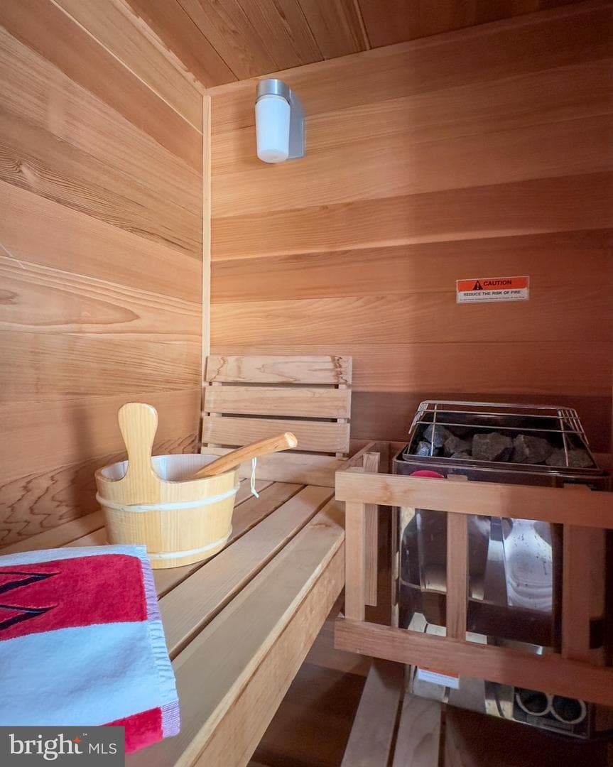 803 Coachway photo 90