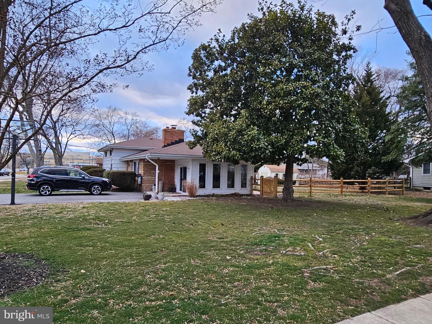 516 White Oak Drive photo 7