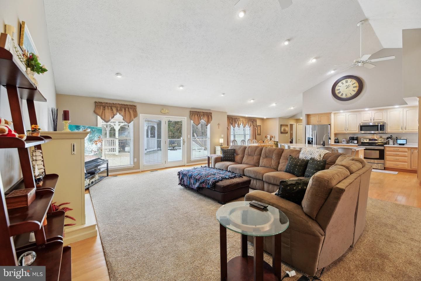 7637 Jeannine Avenue photo 23