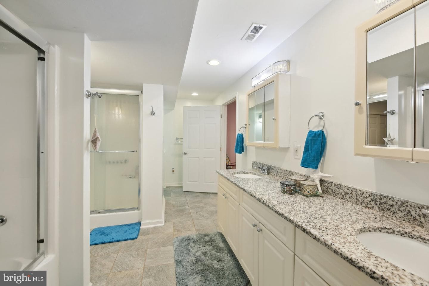 7637 Jeannine Avenue photo 58